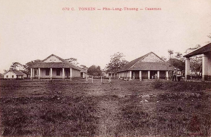 Doanh trại của quân Pháp ở thị xã Phủ Lạng Thương.