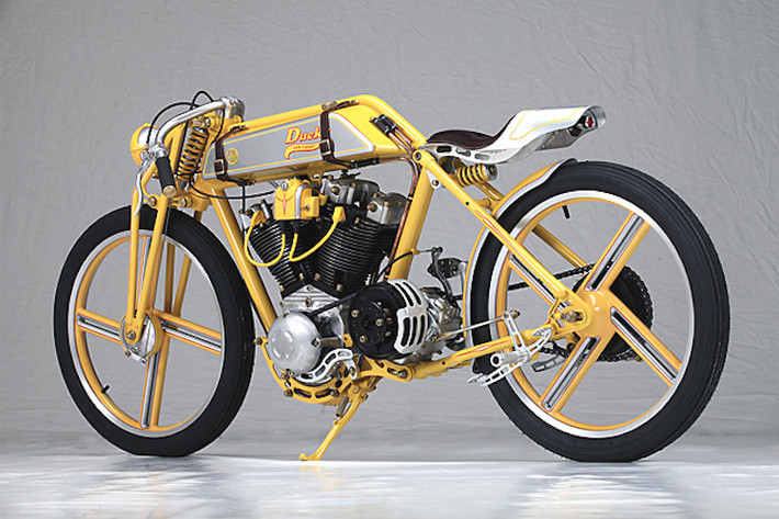 Với Ducky, Yuri đã giành giải xe độ đẹp nhất tại các cuộc thi 2015 European Biker Build-Off và triển lãm 2016 Motor Bike Expo, bổ sung thêm vào "bộ sưu tập" chiến thắng của anh.