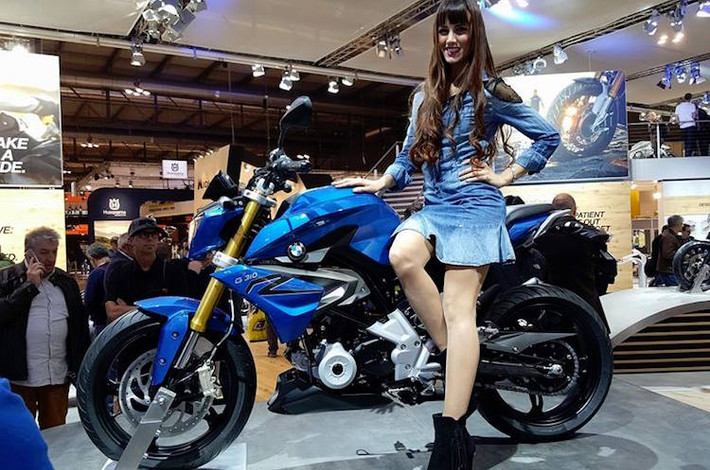 BMW G310R là mẫu môtô PKL dòng naked-bike giá rẻ dành cho người mới chơi, được ra mắt lần đầu tại triển lãm EICMA 2015. Tuy nhiên từ hè năm ngoái, phiên bản concept của chiếc xe là Stunt G 310 đã được BMW hé lộ trước.