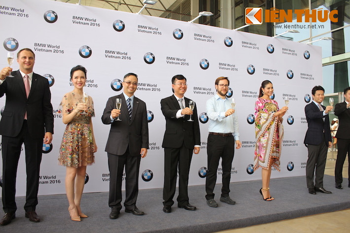 Tiếp nối thành công của kì triển lãm đầu tiên và kỉ niệm 100 năm thương hiệu BMW trên toàn cầu, Euro Auto – Nhà nhập khẩu uỷ quyền chính thức của BMW, MINI and BMW Motorrad tại Việt Nam đã tổ chức Triển lãm BMW World Vietnam 2016. Lễ khai mạc triển lãm đã diễn ra vào sáng ngày 6/5/2016 tại Trung tâm Hội nghị Quốc gia, Hà Nội.