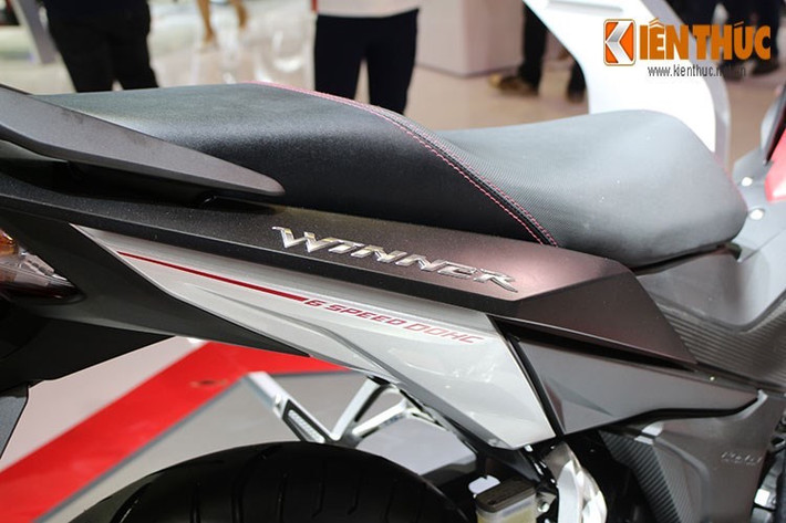 Tuy nhiên, Winner vượt trội hơn về hộp số khi có tới 6 cấp, trong khi Exciter 150 chỉ có 5 cấp. Cả 2 đều chỉ được bán với phiên bản côn tay, không có bản côn tự động.
