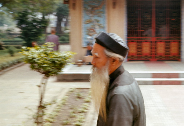 Thầy bói trong Lăng Ông.