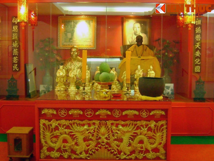 Trong nhà thờ Tổ của chùa có lưu giữ nhục thân của Hòa thượng Thích Phổ Sái (Rueng Mathura Sakul) một trong những vị trụ trì chùa Khánh Vân, viên tịch năm 1958.