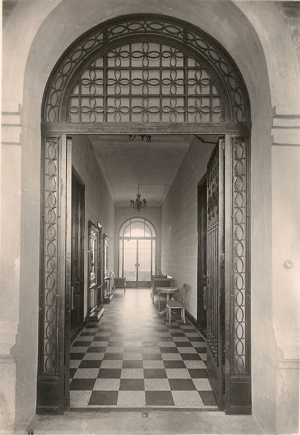 Hành lang chính.