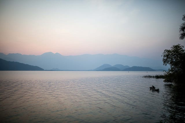 Hồ Núi Cốc ở Thái Nguyên. Ảnh: Mathieu Arnaudet - 500px.com.