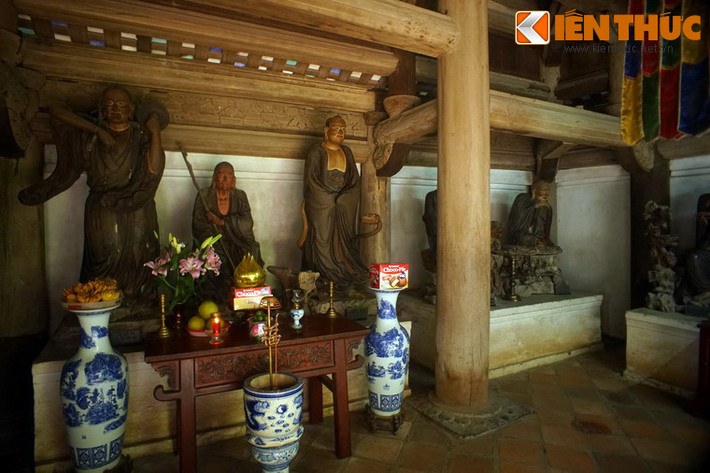 Chùa Tây Phương (xã Thạch Xá, huyện Thạch Thất, thành phố Hà Nội) được coi là nơi quy tụ những kiệt tác điêu khắc Phật giáo Việt Nam thế kỷ 18. Trong đó, bộ tượng 18 vị La Hán chùa Tây Phương đã trở thành tác phẩm kinh điển của nền nghệ thuật Việt Nam. Cùng điểm qua những nét chính của các bức tượng này.