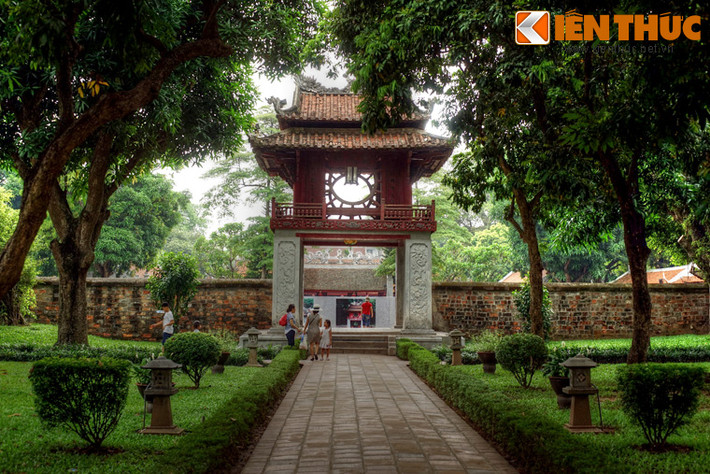 Nằm trong Văn Miếu - Quốc Tử Giám ở Hà Nội, Khuê Văn Các vừa là một công trình kiến trúc độc đáo, vừa là biểu trưng cho truyền thống hiếu học hàng nghìn năm qua của người Việt.