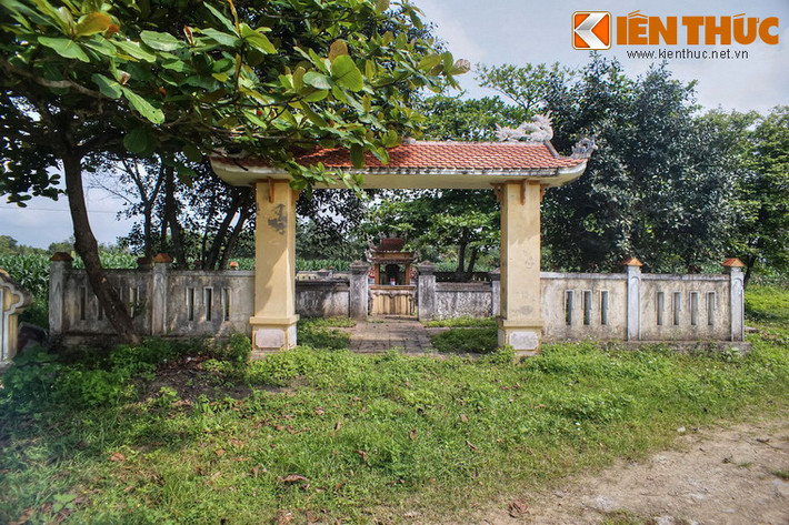 Nằm ở thôn Đại Giang, xã Trường Thủy, huyện Lệ Thủy, tỉnh Quảng Bình, lăng mộ Hoàng Hối Khanh là nơi an nghỉ của một nhân vật lịch sử khá đặc biệt thời nhà Hồ.