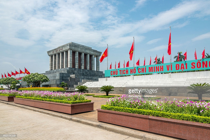 Sắc xuân trên Quảng trường Ba Đình. Ảnh: Alexander Halemann/ Getty.