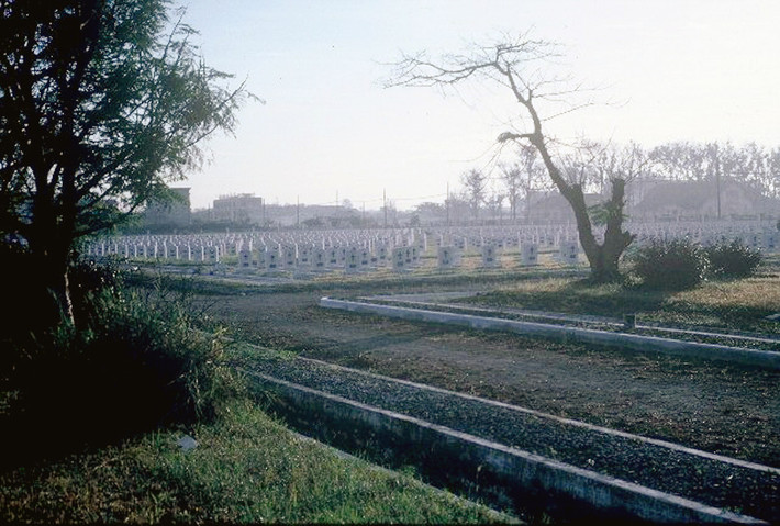 Dưới chế độ Sài Gòn, nghĩa trang vẫn duy trì hoạt động như giai đoạn trước 1954.