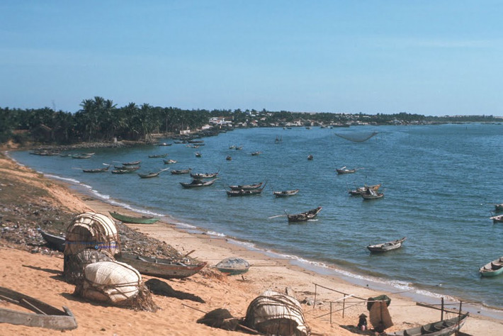 Bến cá Khánh Phước (nay là Hàm Tiến) ở Mũi Né.