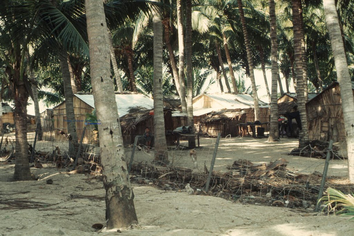 Xóm chài ở Thiện Khánh.