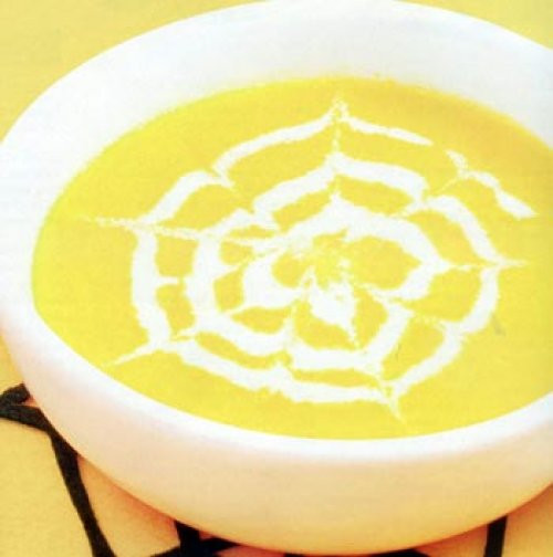 Súp bí đỏ rất tốt cho trẻ em. Không những thế, người lớn cũng rất thích món ăn này.(Ảnh: Món ngon Việt)