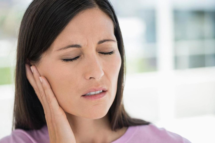 Nếu đây là mối quan hệ nhân – quả thì việc bị giảm thính lực do dùng thuốc giảm đau là hoàn toàn có thể phòng tránh được. Khi bị đau đầu hoặc đau lưng thường xuyên nên hạn chế dùng thuốc giảm đau, không nên dùng liên tục 2 viên/ngày trong vòng 6 tháng. Ngoài ra còn có thể dùng aspirin liều thấp để thay thế vì thuốc này không ảnh hưởng đến thính lực.