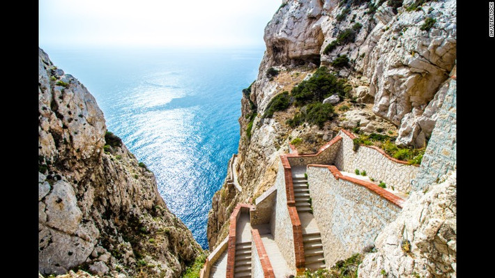 Một vùng đất xanh khác là Sardinia thuộc Ý, nơi người dân thường xuyên ăn cá tươi ngay từ vùng biển xung quanh đảo.