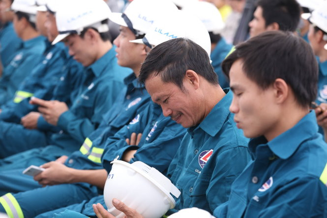 Những người thi công thủy điện Lai Châu đã bắt đầu được hưởng thành quả khi thủy điện Lai Châu sắp khánh thành.