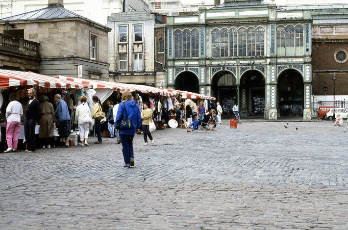 Khu chợ Covent Garden, 1985. Ảnh: Glen Fairweather.