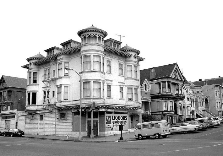 Góc phố Fulton - Baker ở quận Western Addition, 1978. Ảnh: Dave Glass.