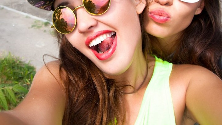 Tiêm môi cũng có thể chỉnh sửa hình dạng của đôi môi: Tiêm môi không chỉ phục vụ cho mục đích làm đầy mà còn để giúp chỉnh sửa hoặc thay đổi hình dạng và tạo ra một cấu trúc khuôn mặt tổng thể cân bằng hơn.
