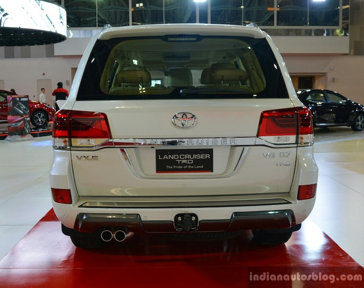 Hiện tại, giá bán của Land Cruiser TRD chưa được Toyota Trung Đông công bố.