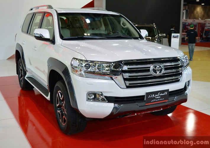 TRD (Toyota Racing Development) là bộ phận chuyên phát triển những phụ tùng nâng cấp cho các dòng xe khác nhau của Toyota. Mới đây nhất, bộ phận này đã tạo ra một loạt các chi tiết độ mới cho dòng xe địa hình nổi tiếng Land Cruiser để tạo ra phiên bản đặc biệt Toyota Land Cruiser TRD, vừa chính thức ra mắt tại triển lãm ôtô Oman tại Trung Đông.