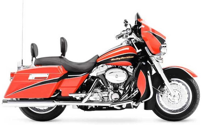 Chỉ kém Triumph đúng 1 cuộc triệu hồi, đợt thu hồi xe lớn nhất của Harley-Davidson diễn ra vào năm 2011 với nhiều dòng xe khác nhau do lỗi đèn phanh.