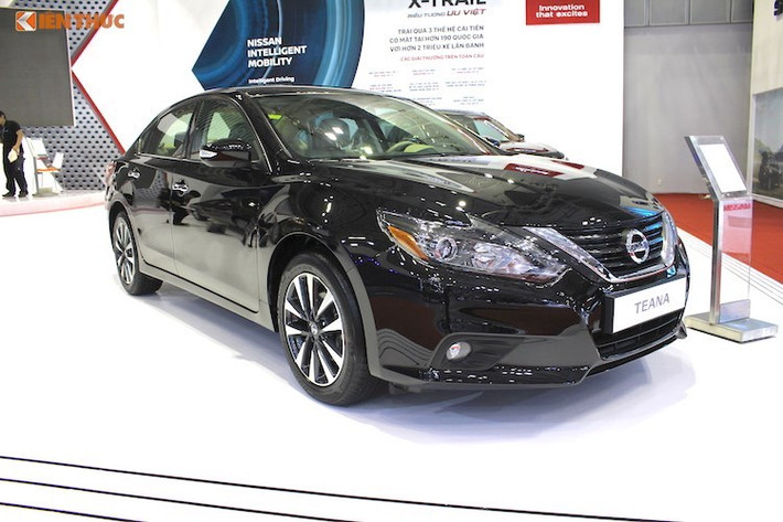 Dòng sedan Teana cao cấp nhất của Nissan tại Việt Nam có 2 mức tặng tiền mặt là 10 triệu hoặc 20 triệu đồng, tùy theo khách hàng lựa chọn phiên bản Teana SL 2.5l sản xuất năm 2014 hay 2016.