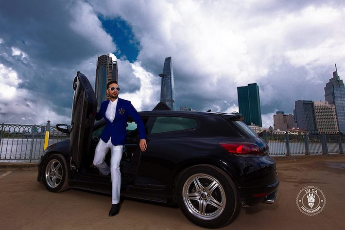 So với các mẫu hatchback 3 cửa trên thị trường, Scirocco sở hữu thiết kế thanh thoát và hấp dẫn hơn nhiều do có kiểu dáng lấy cảm ứng từ coupe. Không chỉ đẹp mắt, chiếc xe còn có độ an toàn cao khi nhận được đánh giá 5 sao từ tổ chức Euro NCAP khi thử nghiệm va chạm vào năm 2008.