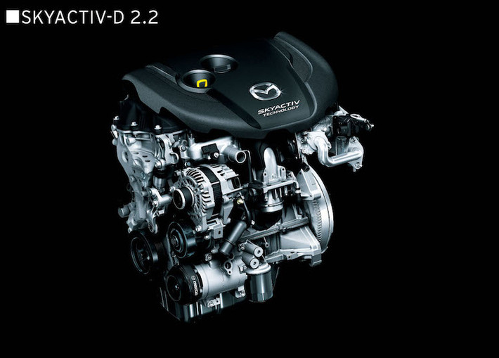 Cuối cùng, các phiên bản diesel có động cơ 2.2l 4 xi-lanh SkyActiv-D tăng áp kép, với công suất tối đa 172 PS/420 Nm. Giá khởi điểm cho bản diesel XD rẻ nhất là 2,7756 triệu Yen (tương đương 529 triệu đồng) và tăng lên tối đa thành 3,526 triệu Yen (677,2 triệu đồng) cho bản XD L-Package AWD.
