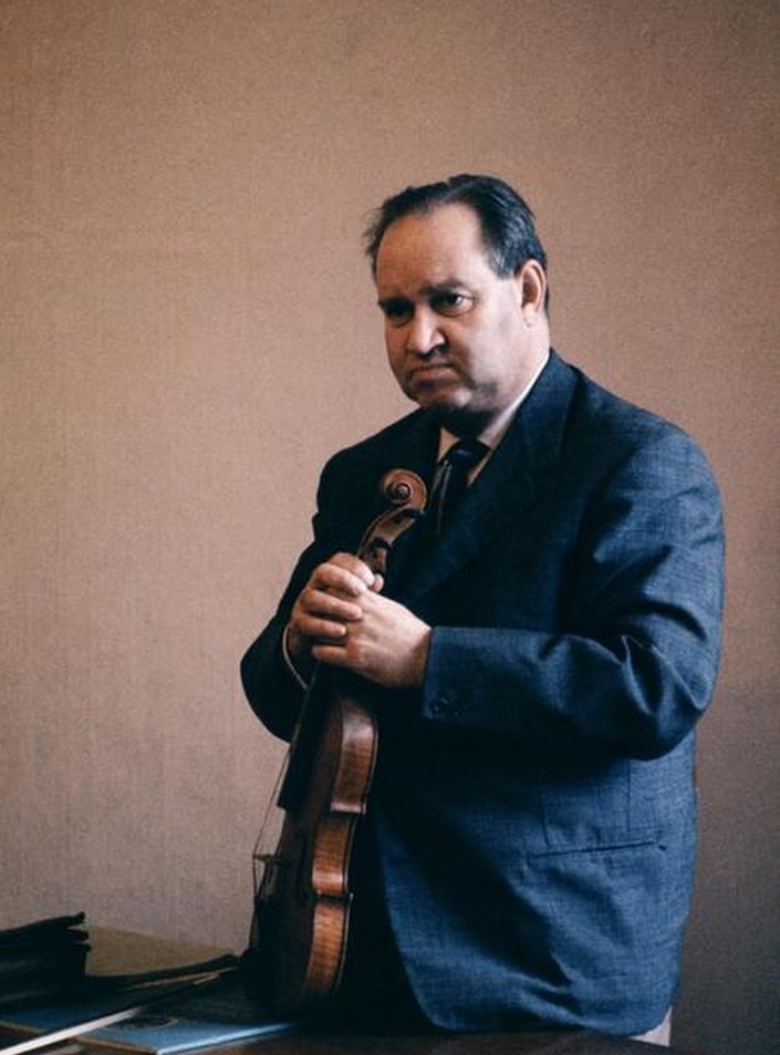 Giảng viên violin tại Viện hàn lâm Tchaikovski.