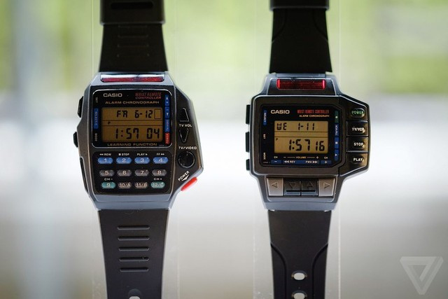 Một trong những tính năng hữu ích nhất đối với người dùng Apple Watch là sử dụng nó như một chiếc điều khiển Apple TV từ xa. Hơn 20 năm trước, đồng hồ Casio đã sử dụng tia hồng ngoại để điều khiển TV và VCR rồi.