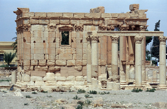 Đền Baalshamin ở Palmyra có quy mô không lớn nhưng được xây dựng vô cùng tinh xảo với nhiều mảng trang trí cầu kỳ và sinh động.
