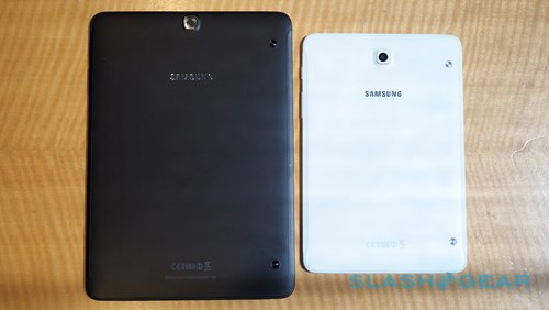 Tuy nhiên, cả 2 mẫu tablet mới của dòng sản phẩm Galaxy Tab S2 nói trên có thiết kế thân máy chỉ mỏng 5,6mm.