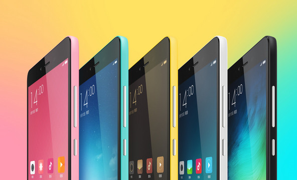 6: Xiaomi Redmi Note 2. Xiaomi vừa thả thêm một quả bom xuống phân khúc điện thoại giá mềm, ít nhất là tại thị trường Trung Quốc. Redmi Note 2 có giá chỉ 125 USD nhưng được trang bị chip MediaTek mạnh nhất hiện nay là Helio X10 mà bạn dễ dàng tìm thấy ở nhiều thiết bị có giá đắt hơn nhiều. Ngoài ra, con dế 5.5 inch này còn sở hữu ngôn ngữ thiết kế đặc trưng của Xiaomi với nhiều tông màu khác nhau để bạn lựa chọn. Model 32GB có giá đắt hơn một chút (155 USD) với tốc độ chip cũng nhanh hơn đôi chút. Cả hai đều hỗ trợ thẻ nhớ và trang bị RAM 2GB cùng pin 3060mAh. Camera chính có độ phân giải 13MP với khả năng tự động lấy nét theo pha, camera chính 5MP, màn hình 1080 x 1920p.