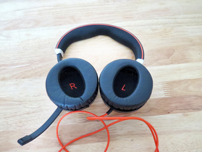 Mặt trước của tai nghe Jabra Evolve 80.