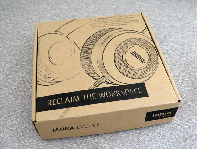 Tai nghe khử tiếng ồn Evolve 80 được hãng Jabra (Đan Mạch) tung ra thị trường nhằm đáp ứng nhu cầu đó. Tai nghe này còn cho phép linh hoạt chuyển đổi giữa các nhu cầu sử dụng, kết nối cổng USB máy tính hay cổng tai nghe trên điện thoại, máy tính bảng.