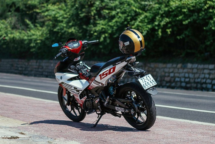 Chiếc Yamaha Exciter 150 của biker Vũng Tàu đã được nâng cấp với mục đích chính nhằm phục vụ những chuyến đi du lịch dài và sở hữu biển số tứ quý 5 cực đẹp.