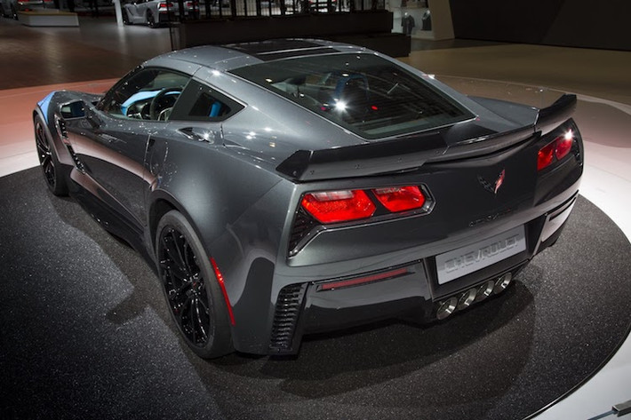 Với gói tùy chọn Z07, Corvette Grand Sport mới có khả năng hoàn thành một vòng đường thử Milford của GM nhanh hơn tới 1 giây so với chiếc Corvette ZR1 đời trước, dù yếu hơn tới 180 mã lực.