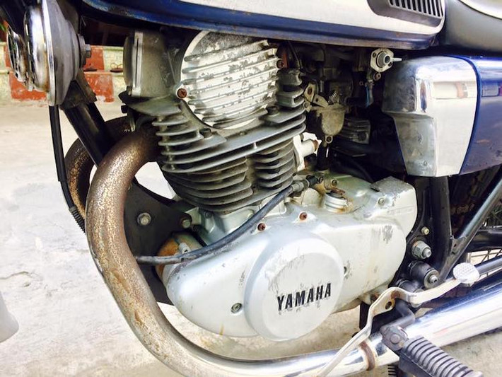 Tuy nhiên thay vì động cơ 2 xi-lanh song song như đối thủ, Yamaha đã trang bị cho YD250 khối máy xi-lanh đơn SOHC 2 van 249 cc với đường kính trái piston 75 mm, hành trình 56,5 mm và hộp số 5 cấp. Động cơ này có công suất tối đa 20 mã lực, mô-men xoắn cực đại 16,6 Nm - khá tương đồng với các dòng xe Honda 2 máy 200-250 cc.