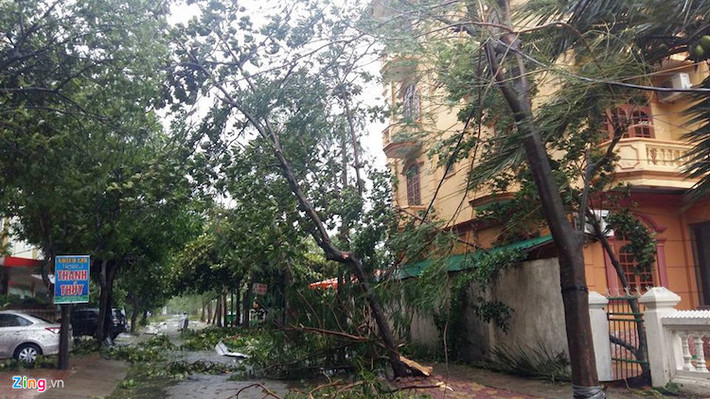 Sau khi đi sâu vào đất liền, bão số 2 suy yếu thành áp thấp nhiệt đới, sau đó tiếp tục suy yếu thành một vùng áp thấp trên khu vực trung Lào.