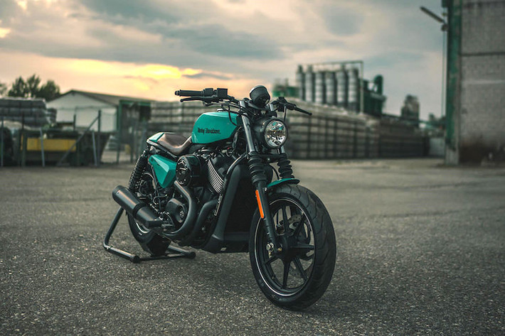 Hãng độ NCT Motorcycles của Áo đã sử dụng một chiếc Harley-Davidson Street 750 đời 2017 để bắt tay vào sửa đổi. Một đại lý Harley-Davidson đã đặt hàng chiếc xe này nhằm trưng bày tại Tuần lễ Môtô châu Âu lần thứ 20 sắp khai mạc.