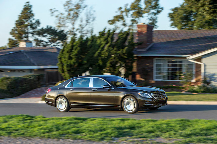 Hiện tại, hãng xe ôtô Mercedes-Benz chưa công bố giá bán cho Maybach S650. Tuy nhiên có thể chắc chắn rằng giá của chiếc xe sẽ phải nằm tối thiểu trong khoảng 250.000 USD (tương đương 5,68 tỷ đồng).