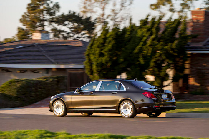 Hệ động lực này đã được "bê nguyên" từ phiên bản S650 Cabriolet sang. Tuy nhiên trên Maybach S650, Mercedes sẽ sửa đổi lại phần mềm quản lý động cơ và hộp số để thiên về cảm giác lái tiện nghi, sang trọng hơn. Với trục cơ sở lớn, chắc chắn Maybach S650 cũng sẽ nặng hơn Mercedes-AMG S65.