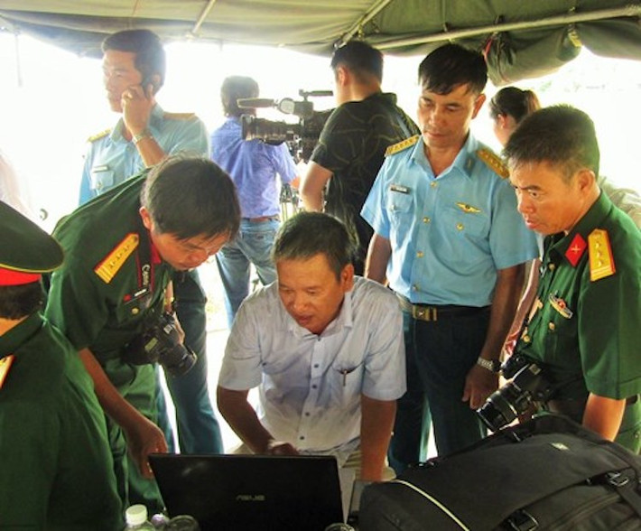 Nhiều tư liệu được giới nghiên cứu, sử học và những người quan tâm cung cấp và phân tích ngay tại hiện trường.