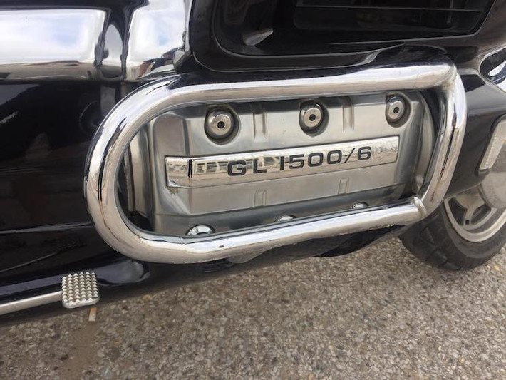 Với thế hệ Goldwing thứ 4, các kỹ sư Honda đã thiết kế động cơ với mục tiêu đạt được hiệu suất cao nhất nhưng vẫn phải có độ ồn thấp và ít rung nhất có thể. Giống như các thế hệ trước, chiếc xe được trang bị động cơ 6 xi-lanh nằm ngang SOHC. Tuy nhiên, dung tích thực của động cơ này đã được nâng lên 1520 cc.