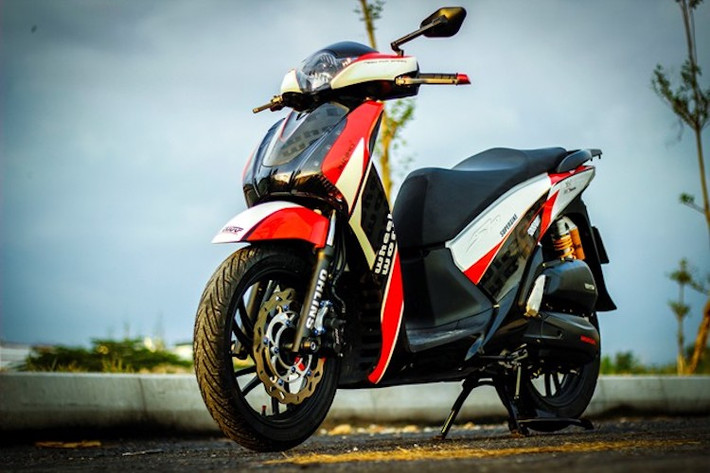Từ lâu, mẫu xe ga Honda SH đã khẳng định được chỗ đứng của mình trong lòng người tiêu dùng Việt. Hiện đang ở thế hệ thứ 7, tuy nhiên những chiếc SH thuộc thế hệ thứ 6 hiện vẫn được người dân và các biker Việt rất ưa chuộng.