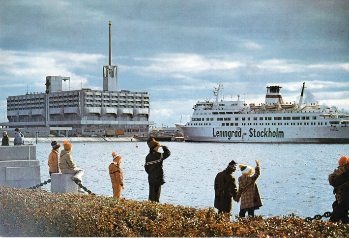 Quang cảnh ở cảng hành khách đường biển của Leningrad.