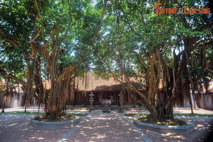 3. Chùa Bút Tháp. Nằm ở thôn Bút Tháp, xã Đình Tổ, huyện Thuận Thành, tỉnh Bắc Ninh, chùa Bút Tháp là một trong những ngôi chùa cổ có kiến trúc hoàn chỉnh nhất còn lại ở Việt Nam. Chùa còn được biết đến với các tên gọi khác chùa Nhạn Tháp, Thiếu Lâm Tự, Hoàng Cung Tự.