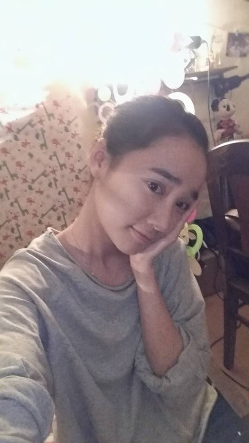 Gần đây khi chia sẻ với báo chí Nhã Phương có thú nhận mình vẫn ở nhà thuê chứ không sang chảnh, giàu có như mọi người vẫn nghĩ: "Đi làm 7, 8 năm rồi, tôi vẫn chưa có ngôi nhà nào của riêng mình cả. Nhà đang ở cũng là của chị gái". Nhã Phương rất ít khi khoe nhà cửa của mình trên truyền thông, thi thoảng trong một vài bức ảnh đăng lên mạng xã hội công chúng mới thấy ngôi nhà cô đang ở.
