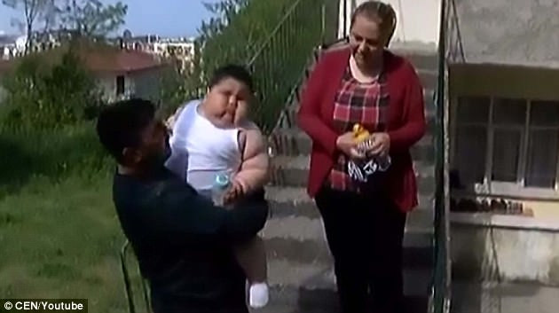 Ngay cả khi gia đình có đủ tiền mua thuốc vẫn phải cần chính phủ đứng ra bảo đảm và phải có sự giám sát của một cơ quan y tế mới được tiến hành cứu chữa . (Nguồn ảnh: DM)